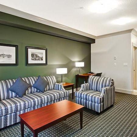 Chateau Nova Yellowknife Luaran gambar